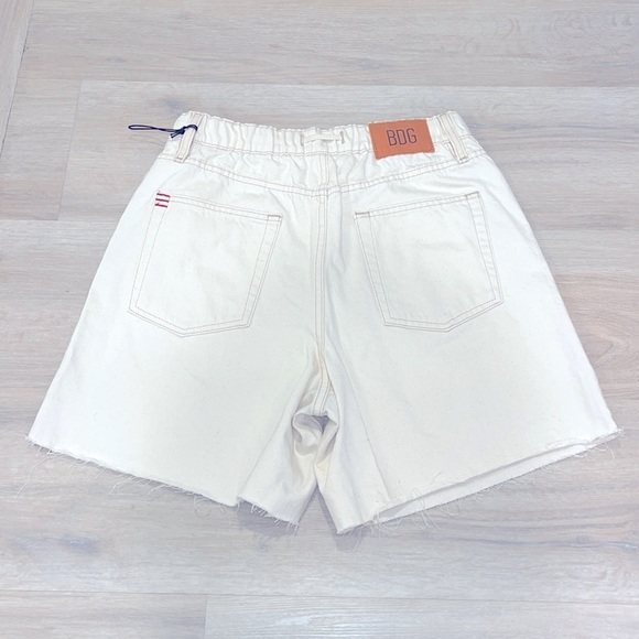 NWT Urban Outfitters BDG A-Line Cutoff Ivory High-Rise Baggy Denim shorts - Picture 6 of 13